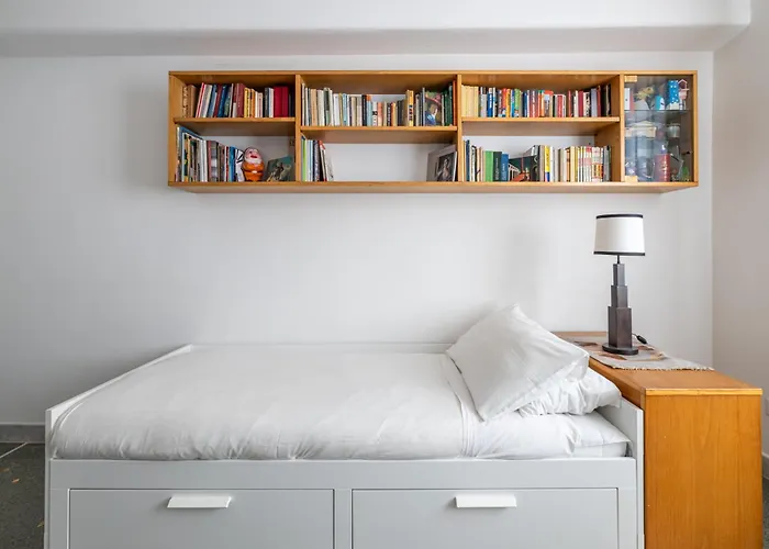 Bright And Spacious Flat In The Hearth Of
