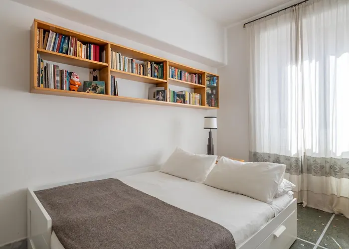 Apartment Bright And Spacious Flat In The Hearth Of