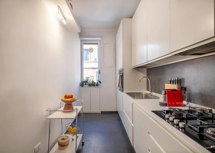 Bright And Spacious Flat In The Hearth Of Apartment *