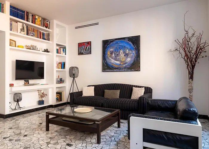 Apartment Bright And Spacious Flat In The Hearth Of